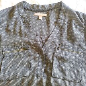 BANANA REPUBLIC Luxe V Neck Blouse - M